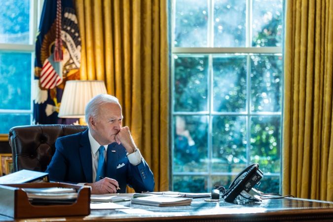 Biden, dünya lideriyle Ukrayna’yı görüştü