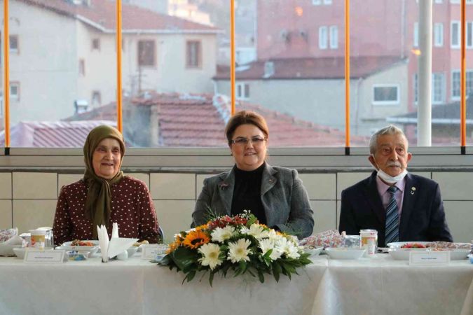 Bakan Derya Yanık: ‘İnsan doğasına uygun mekanlarda hizmet sunmayı önceliyoruz’