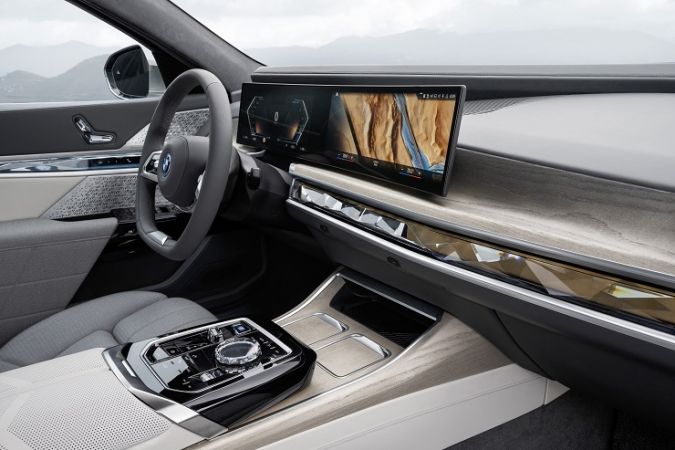 Yeni BMW 7 Serisi   Kişiye Özel Lüks Mobiliteyi Sunuyor
