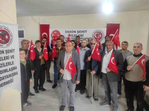 Batman’da şehit yakınları ve gaziler, HDP’li Paylan’a tepki göstererek istifaya davet etti