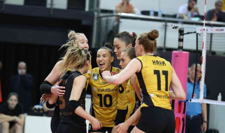 VakıfBank, Sultanlar Ligi’nde finalde
