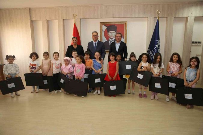 Büyükşehir Belediyesi’nin 23 Nisan Yarışması’nın ödülleri verildi