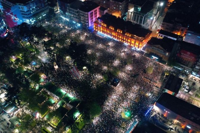 Binlerce Trabzonsporlu taraftar Atatürk Alanı’nı doldurdu
