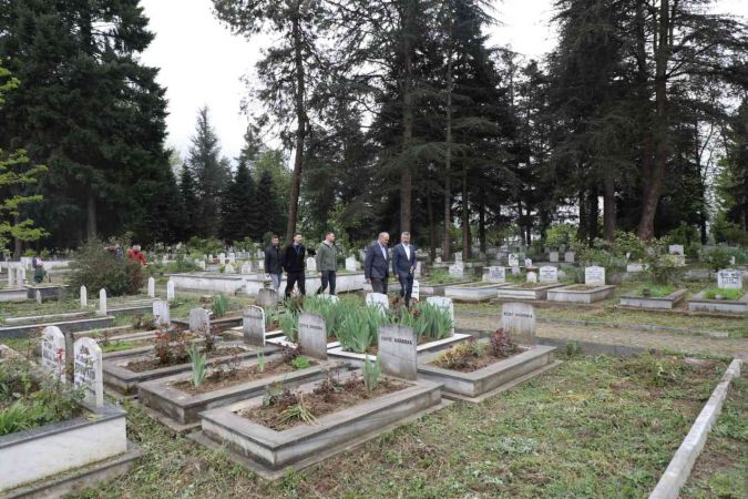 Mezarlıkta kuran ziyafeti