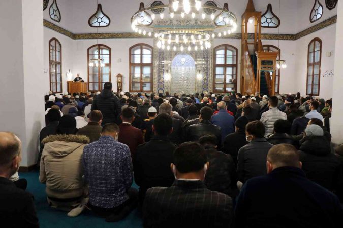 Sakarya’da kısıtlamasız bayram namazı