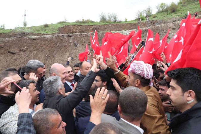 Bakan Soylu: ‘Bu topraklarda huzuru ve kardeşliği kaldırıp, bu topraklara kaosu, baskı ve zulmü getirmeye çalışanlara karşı nasıl birlik olduğunuzu biliyoruz’