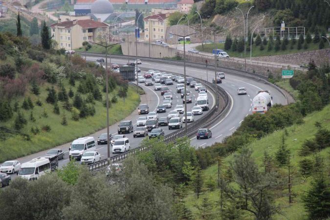 Bayram dönüşü TEM’de yoğunluk
