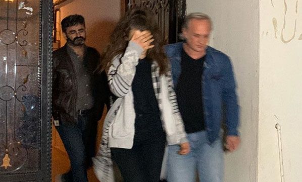 Genç kız tartıştığı babasını öldürdü