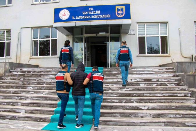 Van’da terör operasyonu: 13 gözaltı