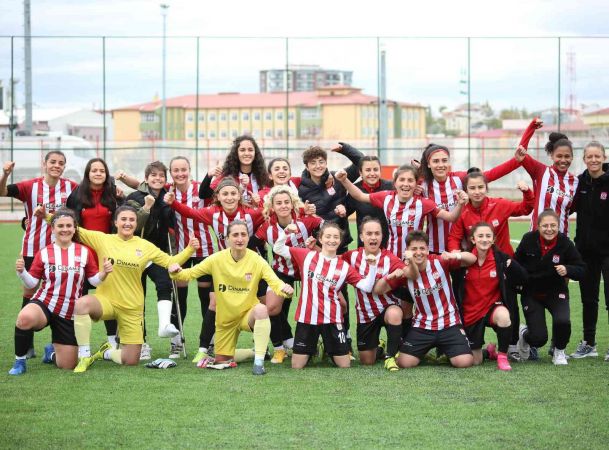Kadın Futbol Süper Ligi: Sivasspor: 4 – Dudulluspor: 2