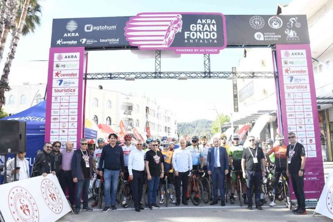 Kemer’de 14 ülkeden 526 amatör bisikletçi yarıştı