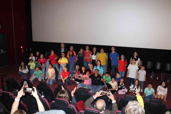 “Çocuk Doğaçlama Tiyatro Sporuna Sen De Katıl” oyunu Eskişehirlilere keyifli anlar yaşattı