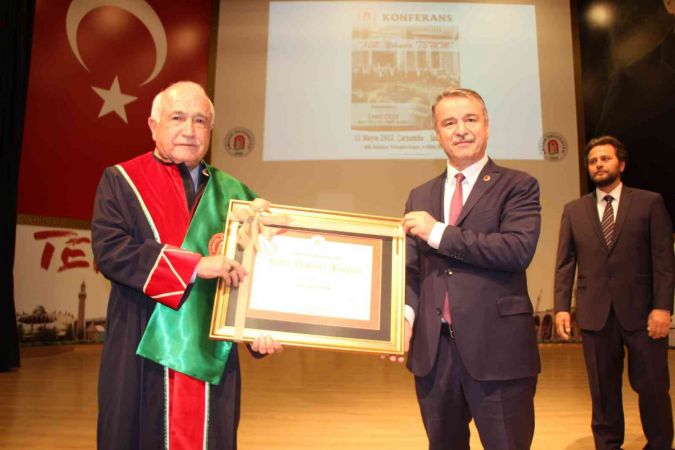 Cemil Çiçek: ‘Toplumumuzda tenkit çok, takdir az’