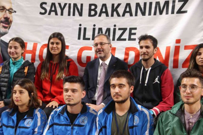 Bakan Kasapoğlu: “20 yıldır Türkiye’yi bir spor ülkesi kılmak adına büyük emekler verdik”