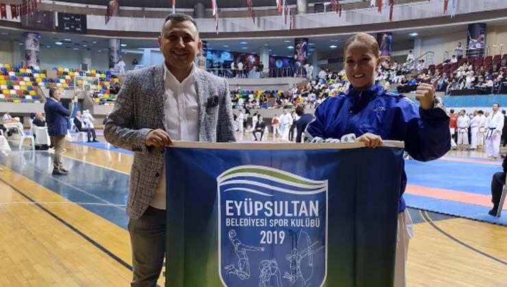 Eyüp Belediyesi sporcusu Havva Bayazıt iki kategoride Türkiye Şampiyonu oldu