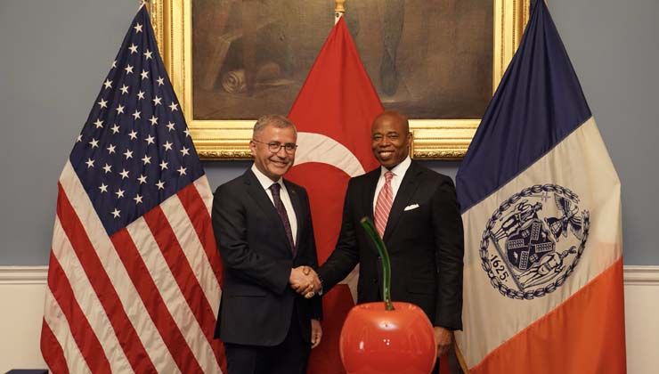 Hilmi Türkmen’den New York Belediye Başkanına ziyaret