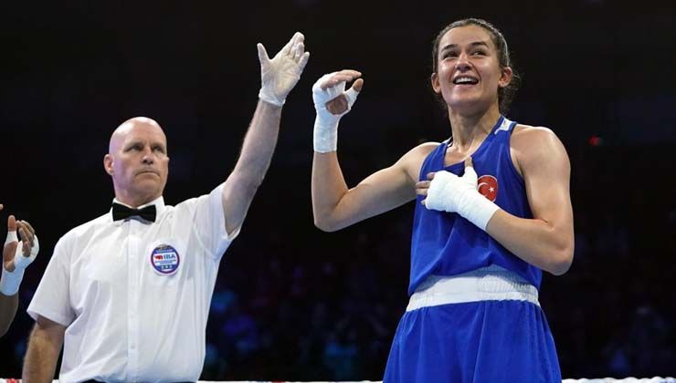 54 kiloda Hatice Akbaş finale yükseldi