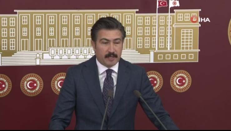 AK Parti Grup Başkanvekili Cahit Özkan görevinden affını istedi