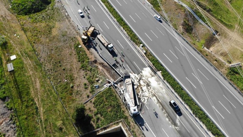 Tuzla’da feci kaza: Ortalık savaş alanına döndü