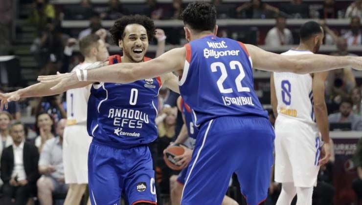 Anadolu Efes, Real Madrid’i devirdi şampiyon oldu