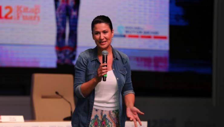 İclal Aydın: Üç Kız Kardeş ile yalnız olmadığımı gördüm