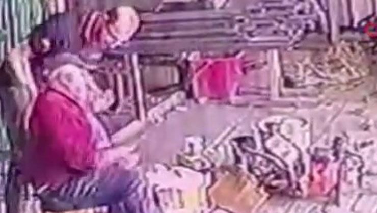 Heimlich manevrası yine hayat kurtardı! Heimlich manevrası nedir, nasıl ve hangi durumlarda uygulanır?