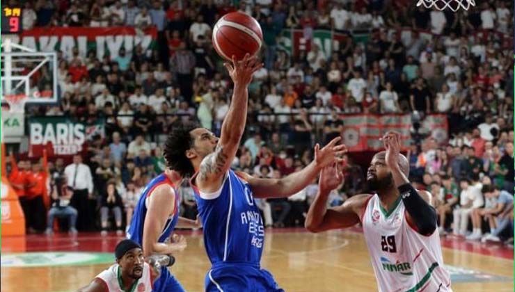 Anadolu Efes, Pınar Karşıyaka’yı devirdi play-offta yarı finale çıktı