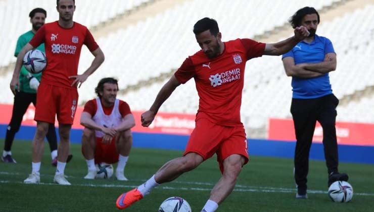 Ziraat Kupasında Kayserispor ile Sivasspor final için hazırlıklarını tamamladı