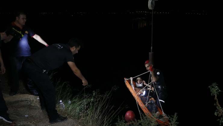 Telefonla konuşan 50 metrelik uçuruma düştü, uçurumdan çıkarılırken telefonu bırakmadı