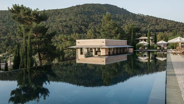 Wallpaper* Türkiye’den Amanruya Bodrum’u sayfalarına taşıdı