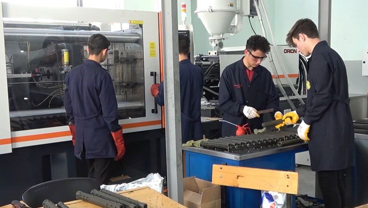 Meslek lisesi öğrencilerinden savunma sanayisine seri üretim