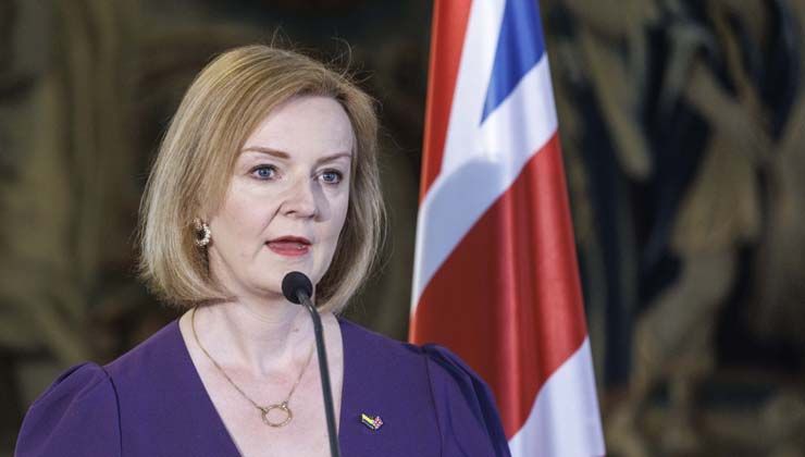 İngiltere: Ukrayna’yı tanklarla ve uçaklarla desteklemek meşru