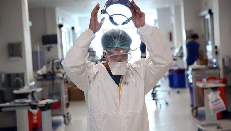 Koronavirüste son durum belli oldu: Vaka sayısı yeniden binin altında