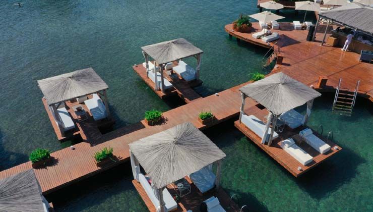 Dünyaca ünlü Villa Azur Beach & Restaurant’ın menüsü yenilendi