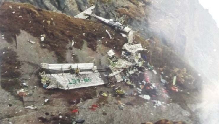 Nepal’de kaybolan uçağın enkazı bulundu