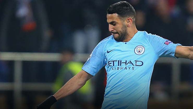 Futbolcu Riyad Mahrez, Türk estetik merkezini paylaştı