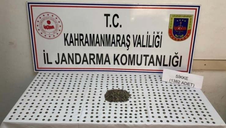 Jandarma durdurdu! Bin 382 adet sikke ele geçirildi