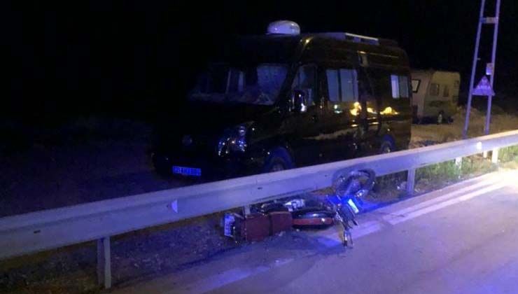 Motosiklet bariyere çarptı: Fatih Bahçeci öldü