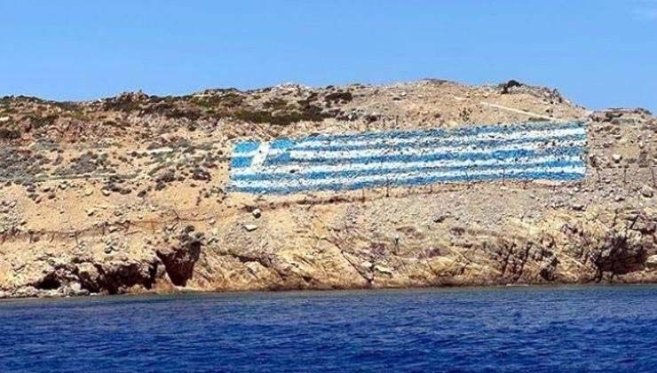 Efes 2022 tatbikatı düzenlenirken Yunanistan Başbakanından bayraklı tahrik