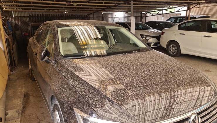 Karabük’te çamurlu yağmur yağdı oto yıkamacılar bayram yaptı