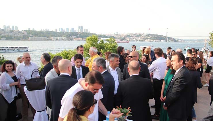 Karo üreticisi Seranit, Merkez Ofisinde İstanbul manzarası eşliğinde iç mimarları ağırladı