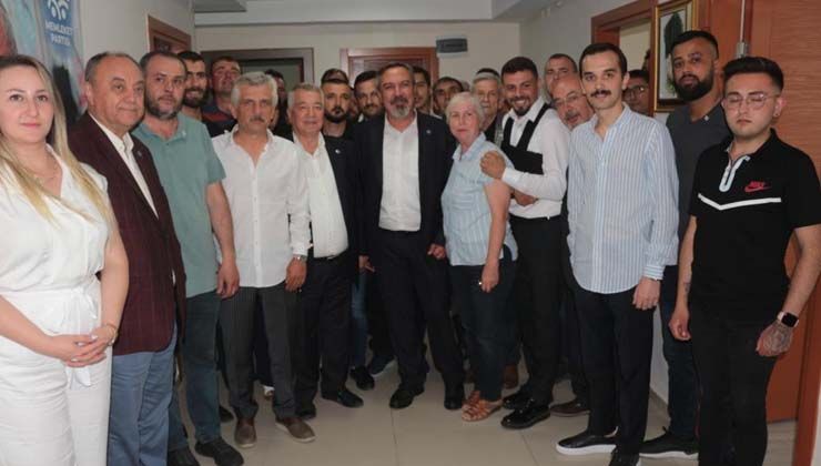 750 kişi TDP’den ayrılıp Memleket Partisi’ne geçti