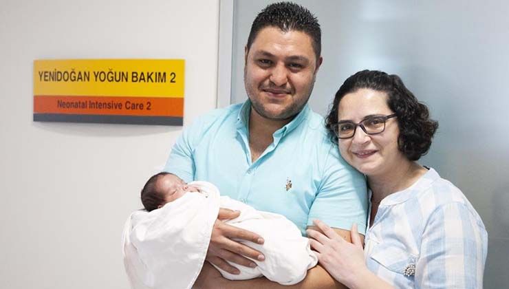 825 gram doğan Defne bebek 104 gün sonra ailesine kavuştu