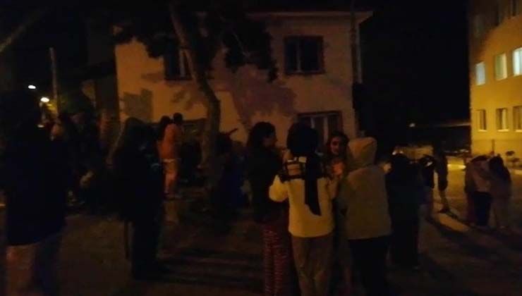 Balıkesir’de 120 dakikada 30 artçı deprem