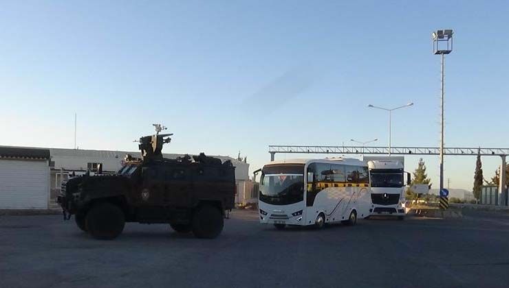 9 otobüs, 9 zırhlı araçlarla birlikte Suriye’ye Polis Özel Hareket takviyesi
