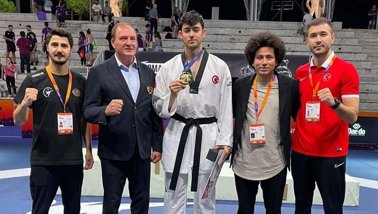 Altın madalya kazanan Emre Kutalmış Ateşli’yi Bakan Şahin tebrik etti