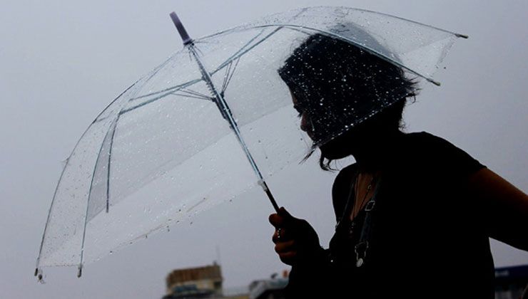 Meteoroloji İstanbul için gün verdi: Kuvvetli sağanak geliyor