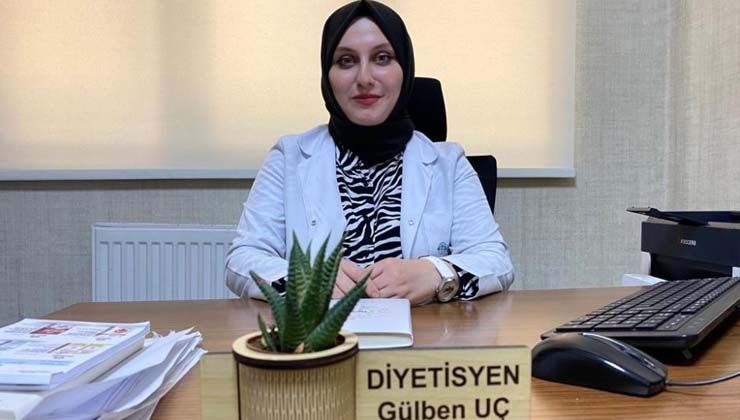 Diyetisyen Gülben Uç: Günde ortalama 3 litre su tüketilmelidir