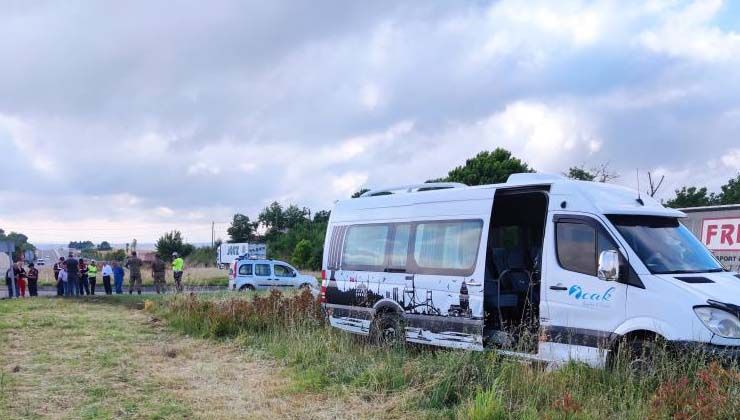 Tekirdağ’da öğrenci servisi ile ticari araç çarpıştı: 4 yaralı