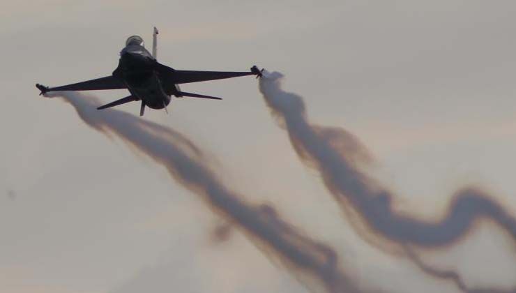 Dosta güven düşmana korku: SOLOTÜRK’ten muhteşem prova